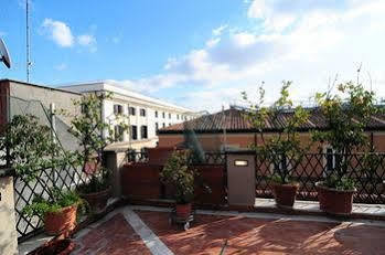Della Vite 3* Rom